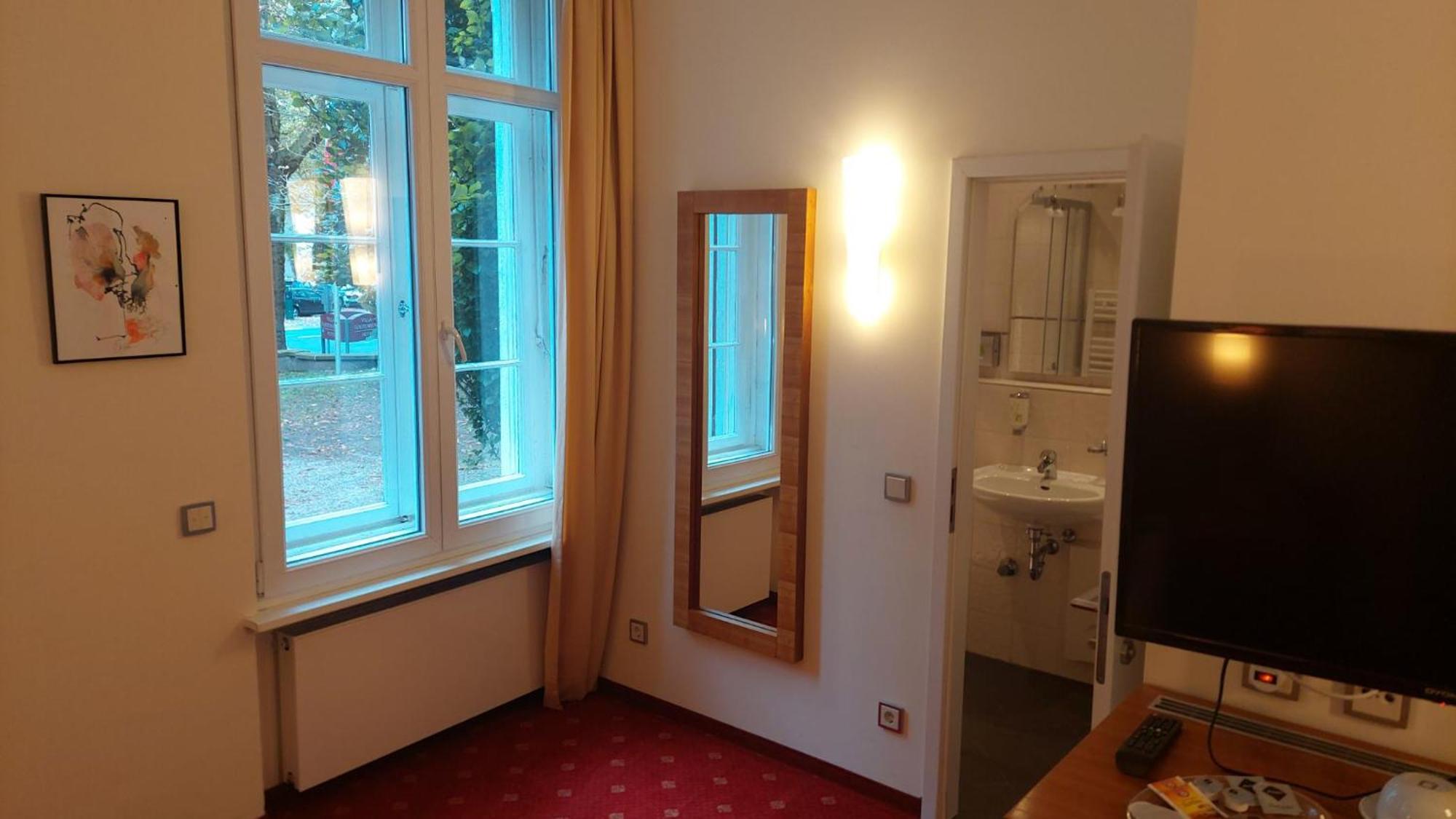 Die Villa, Zimmer 26, Dz Leverkusen Exterior foto